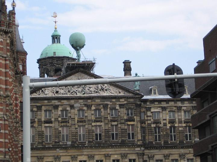 Amsterdam 15.jpg - Anfang des 13. Jahrhunderts wurden Amsterdam vom damaligen Landesherrn Stadtrechte verliehen. Im Jahre 1369 wurde Amsterdam Mitglied der Hanse.